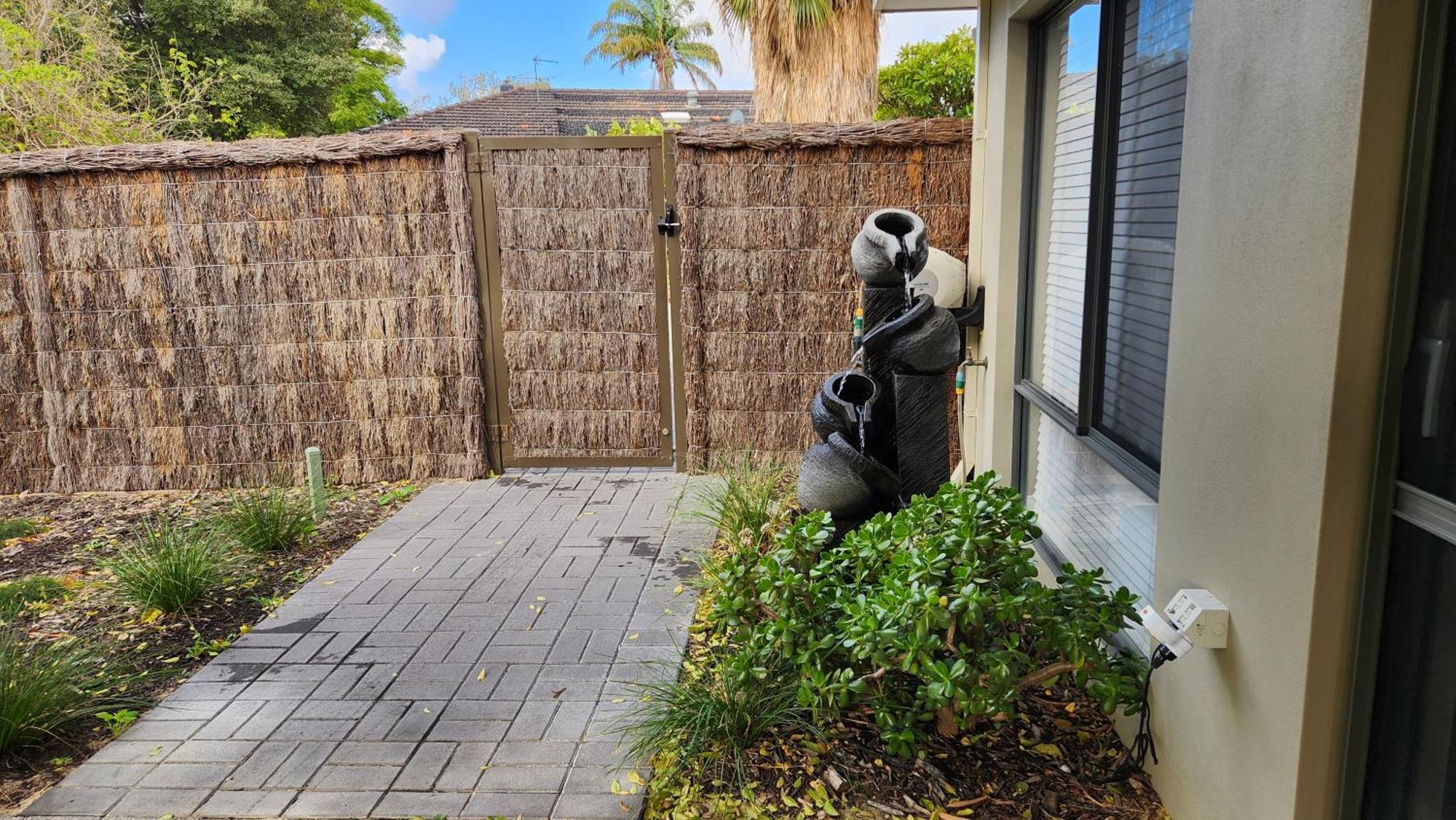 Tranquil Gumnut Cottage - Close To Airport Perth Exteriör bild